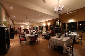 Restaurant - WelcomHeritage Judge's Court (Pragpur)