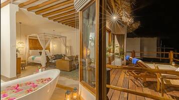 Villa Luxe, 1 chambre, vue océan, sur l'eau | 1 chambre, draps italiens Frette, literie de qualité supérieure, minibar