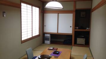 Room | In-room dining