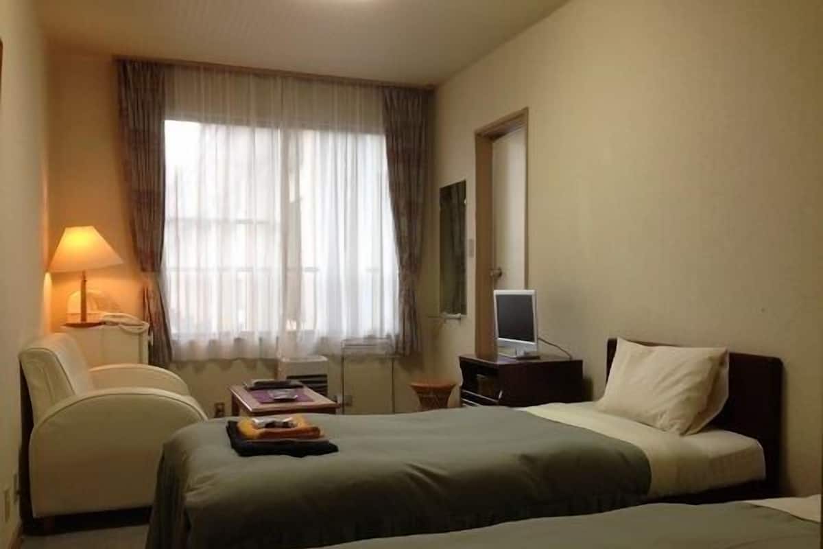 In-room safe, free WiFi