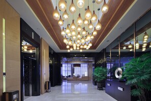 Lobby sitting area - Courtyard by Marriott Suzhou (Suzhou)