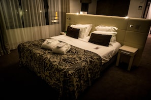 Luxury Room, 1 Queen Bed