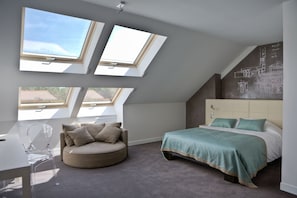 Junior Suite, Multiple Beds, River View