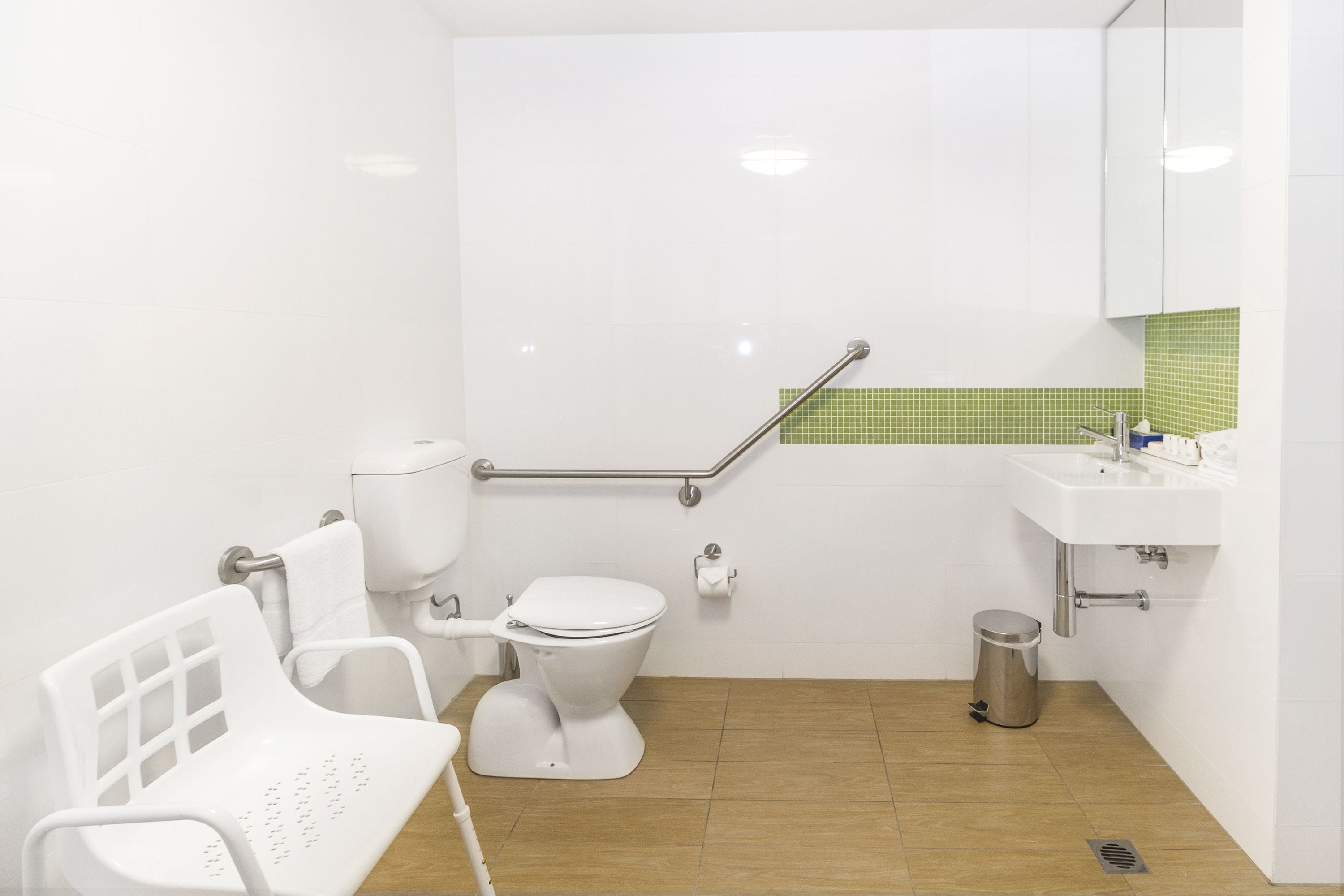 accessible studio | bathroom | shower, free toiletries, hair dryer, towels