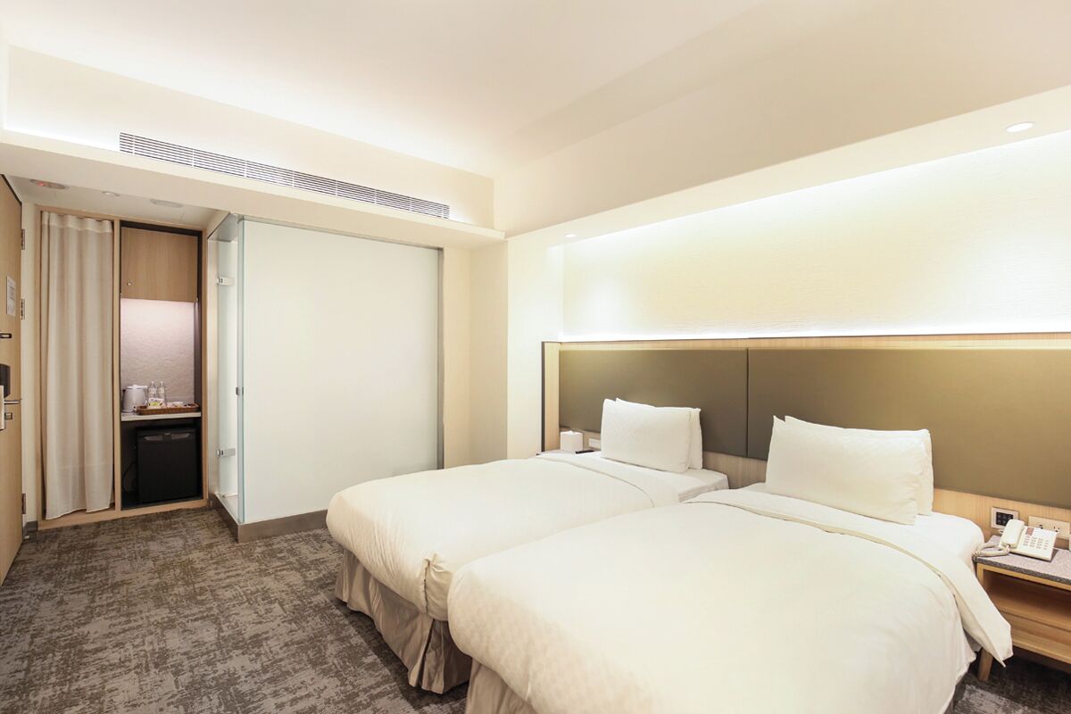 Deluxe Twin Room, No Windows