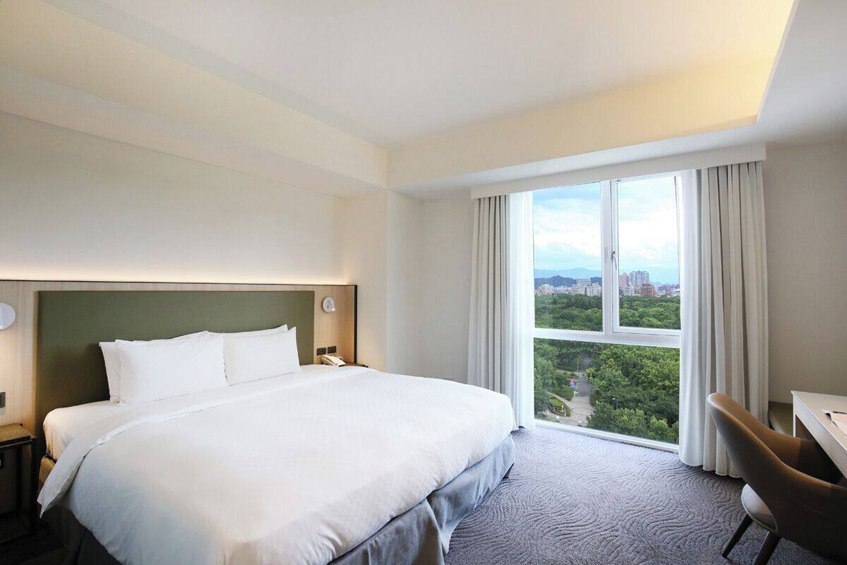Quarto duplo elite, vista para o parque | Roupas de cama premium, edredons de pluma, camas com colchões pillow-top