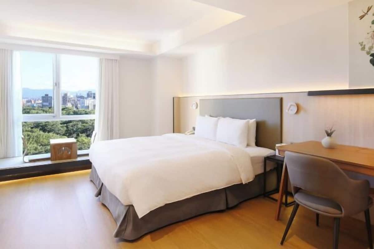 Premium bedding, down comforters, pillowtop beds, free minibar