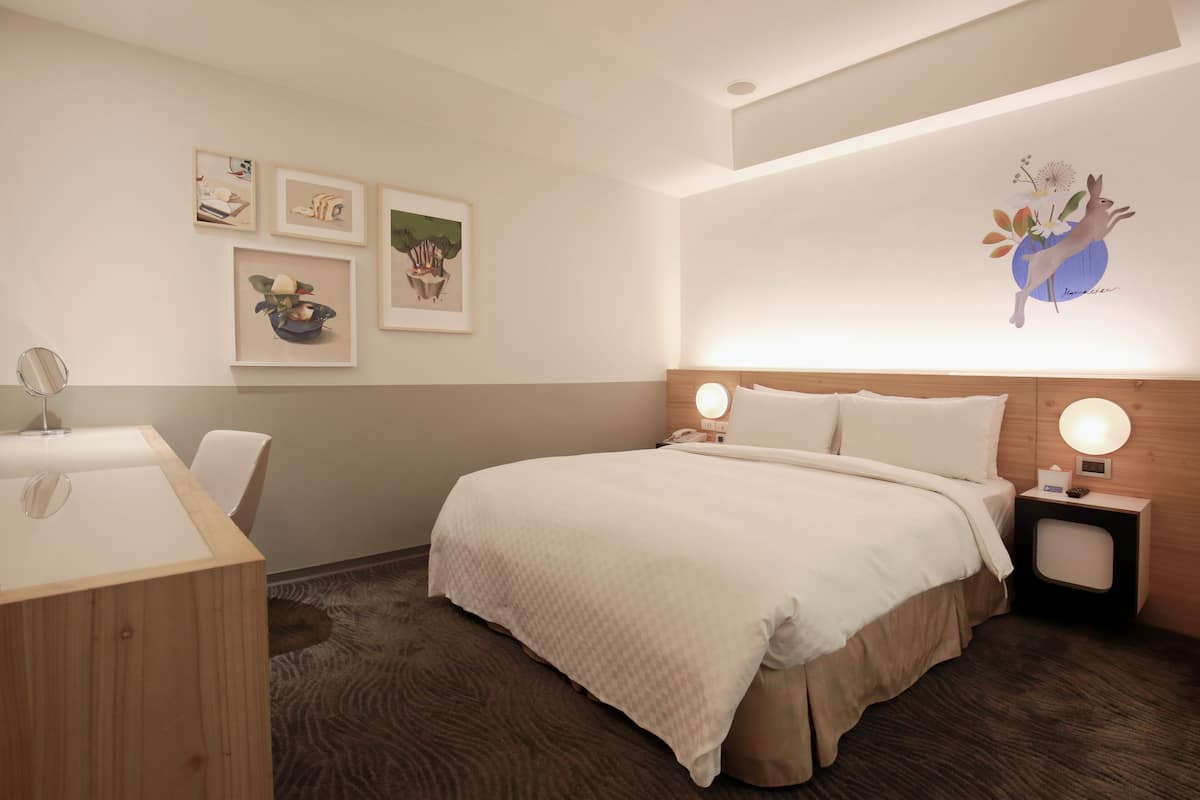 Habitación económica, sin ventanas | Ropa de cama de alta calidad, edredón y camas con pillow-top