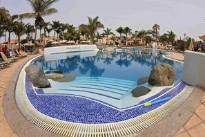 Outdoor pool - Club Calimera Esplendido (San Bartolome de Tirajana)