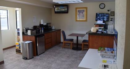 Royal Inn Douglasville