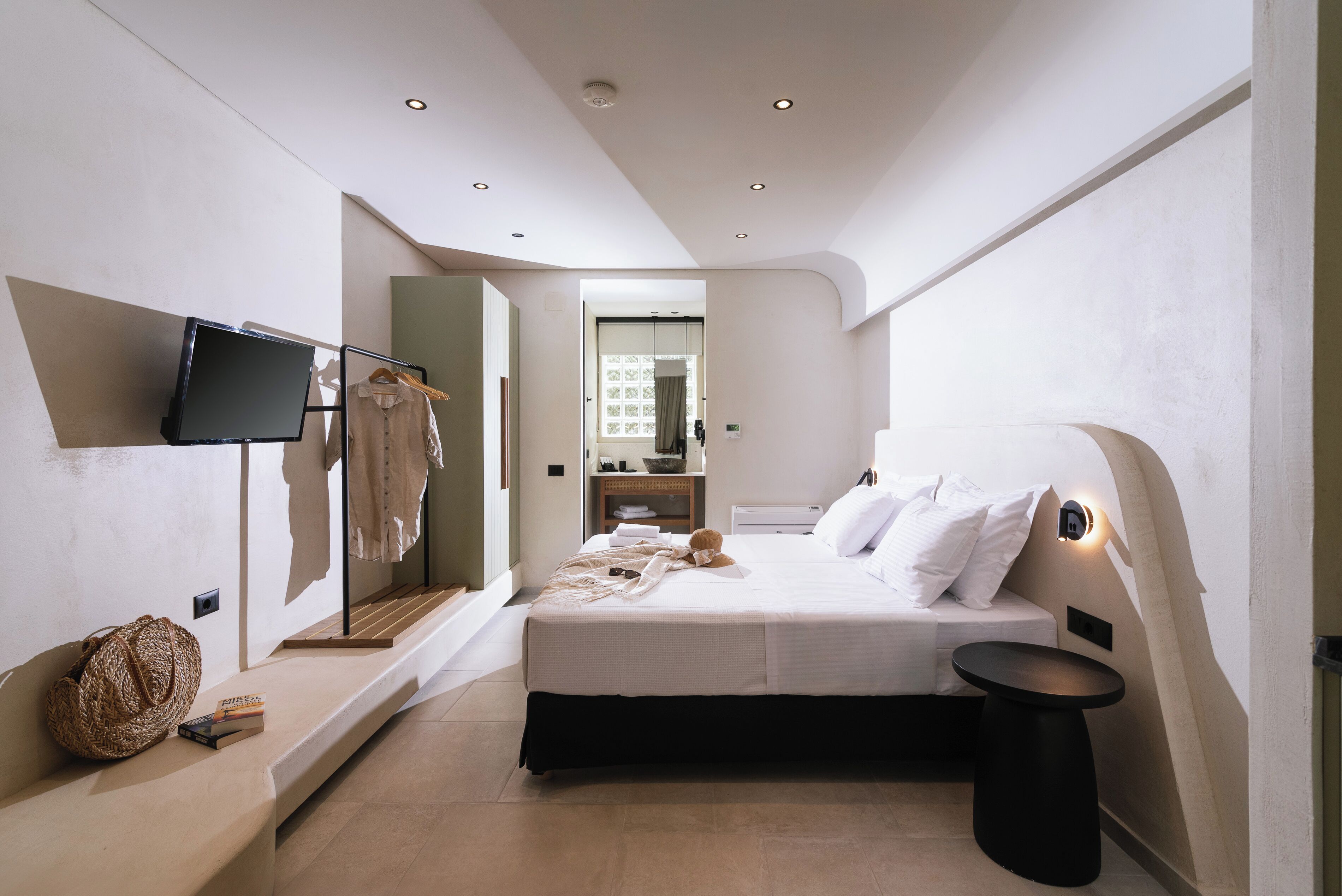 1 bedroom, laptop workspace, iron/ironing board, free wifi