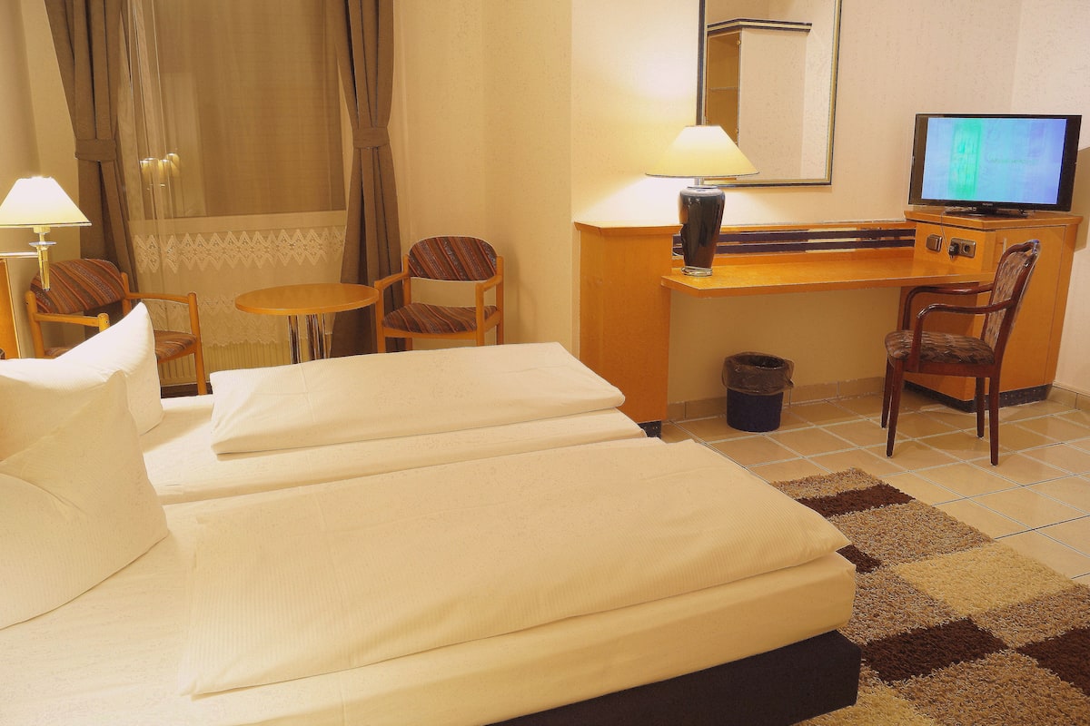 Standard Double Room | Desk, iron/ironing board (on request), rollaway beds (surcharge)