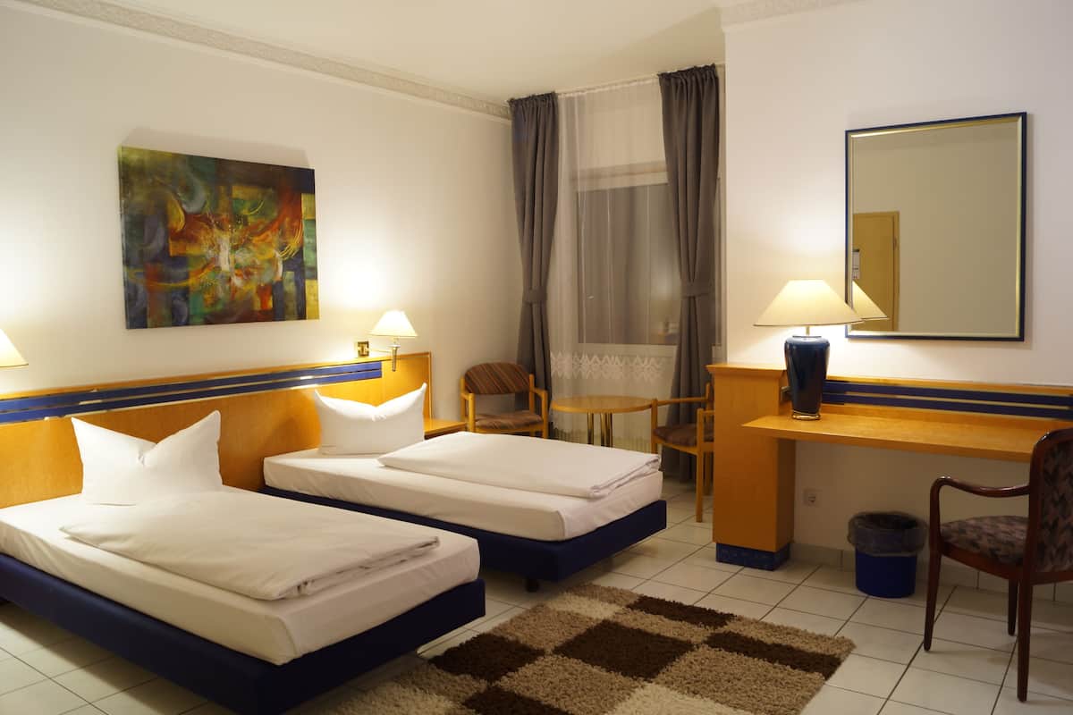 Twin Room | Desk, iron/ironing board (on request), rollaway beds (surcharge)