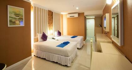 Bay Hotel Srinakarin