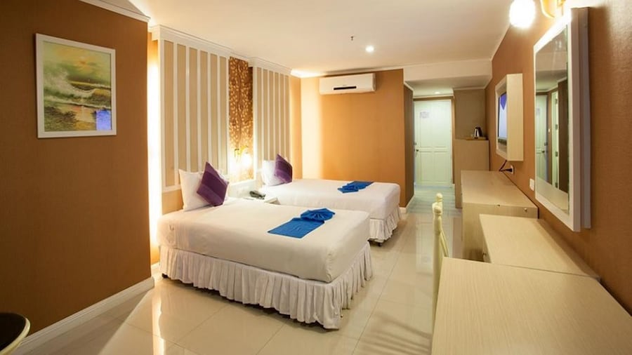 Bay Hotel Srinakarin