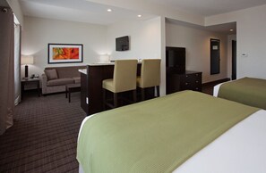 Room - Holiday Inn Express Hotel & Suites New Liskeard (Temiskaming Shores)