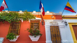 Unclassified image, 4 of 48, button - Hotel 3 Banderas (Cartagena)