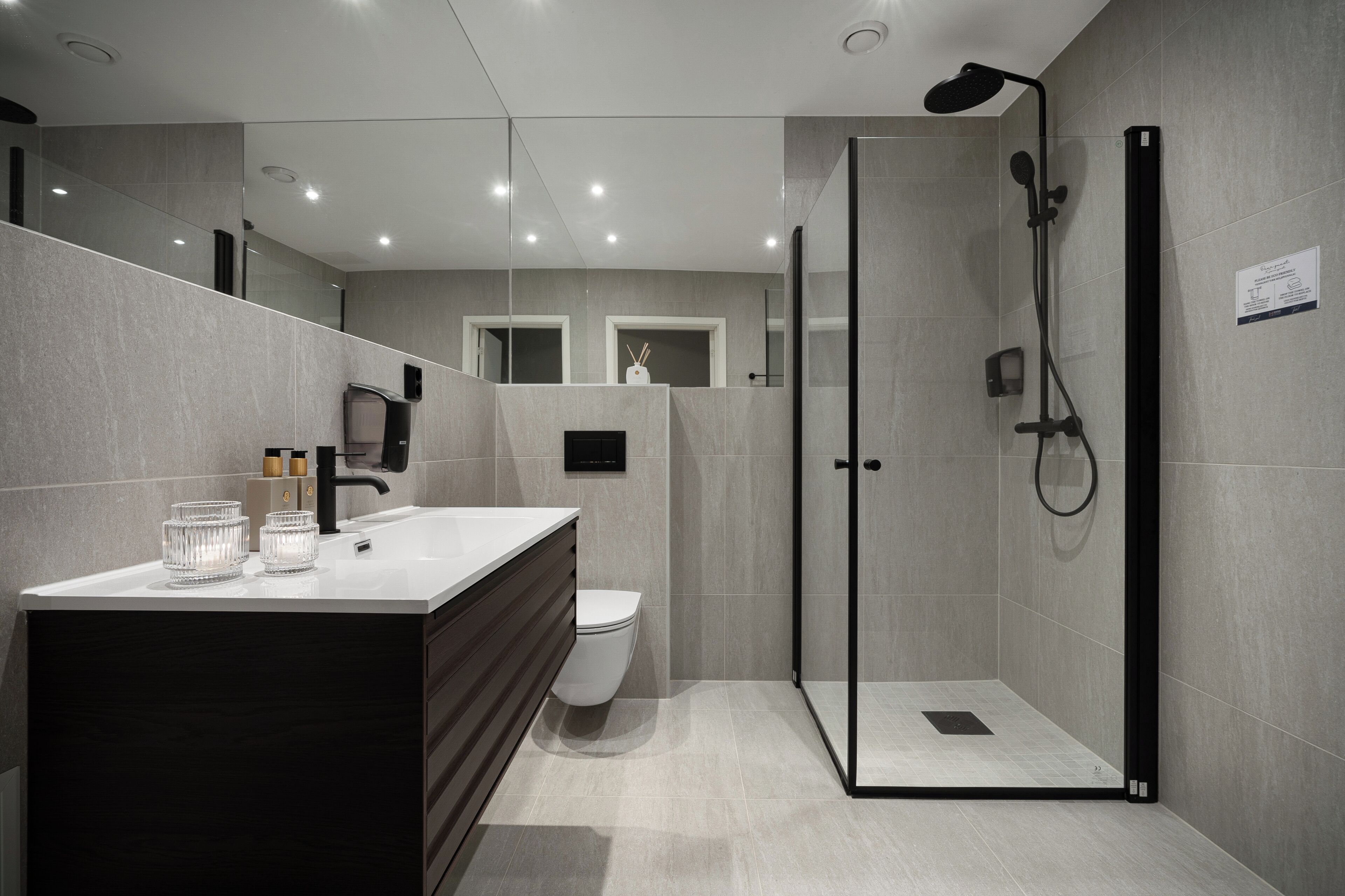 double room | bathroom | shower, eco-friendly toiletries, heated floors, towels