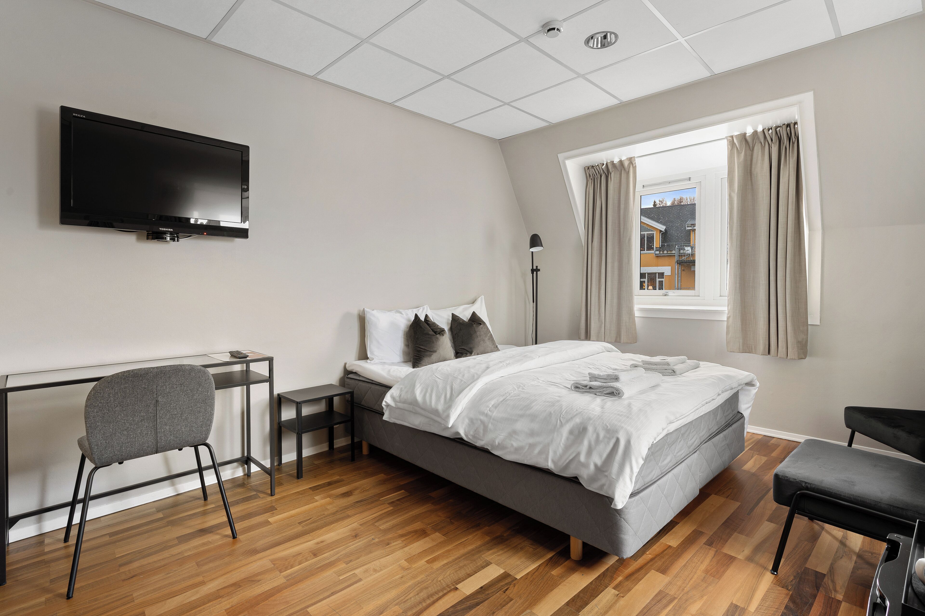 double room | individually decorated, individually furnished, free wifi, bed sheets