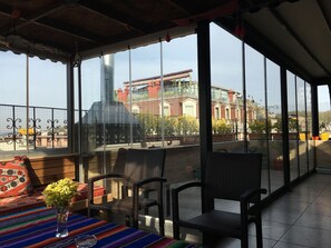 Economy Twin Room, Shared Bathroom | Terrace/patio - Second Home Hostel (Istanbul)