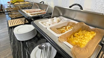 Gratis morgenmadsbuffet hver dag