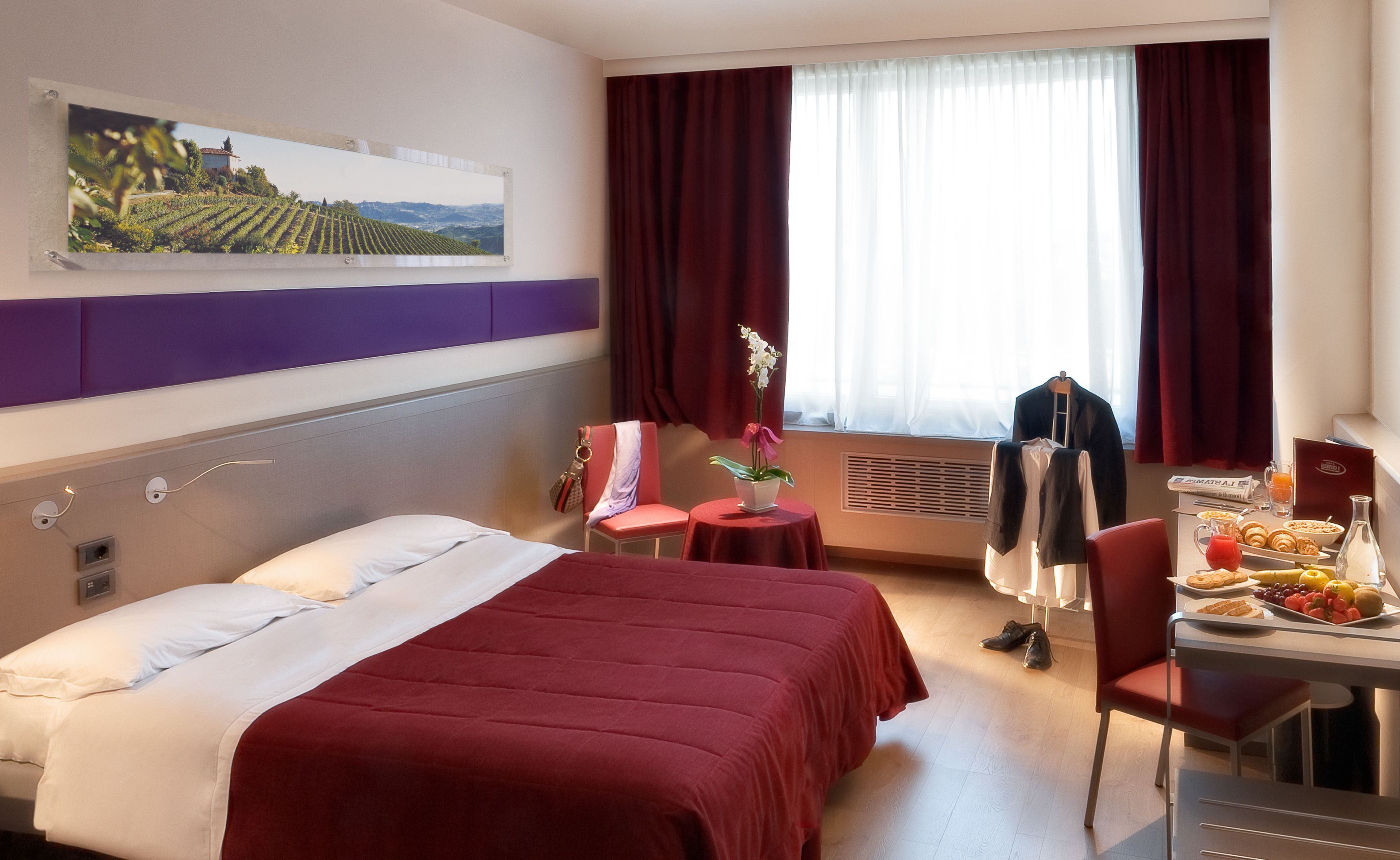 Lit avec matelas Select Comfort, minibar