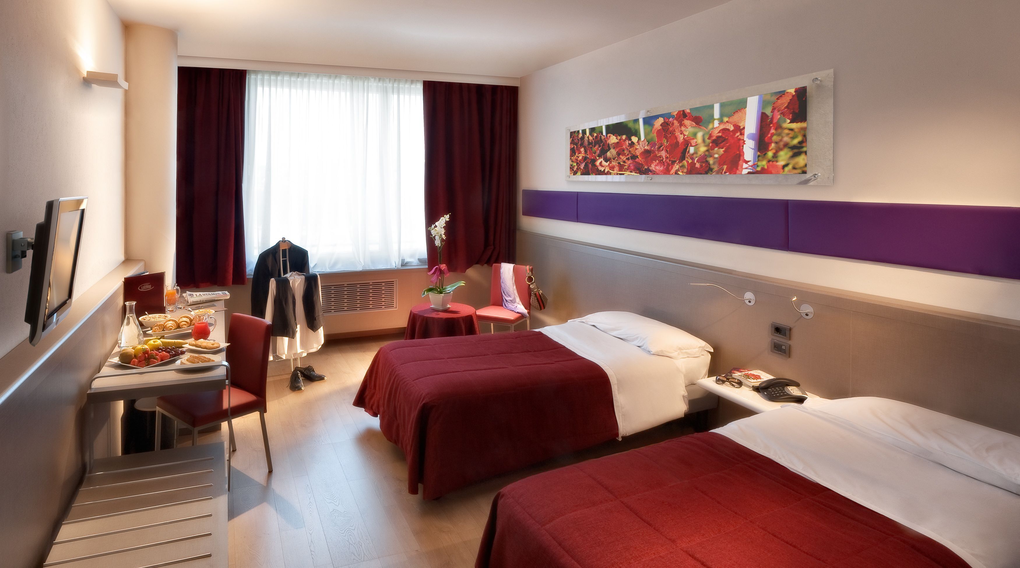 Lit avec matelas Select Comfort, minibar