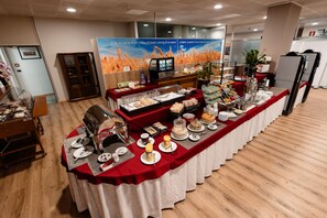 Free daily continental breakfast - Hotel Ristorante I Castelli (Alba)