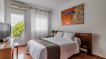 Superior Double Room, Terrace | In-room safe, desk, free cribs/infant beds, free WiFi