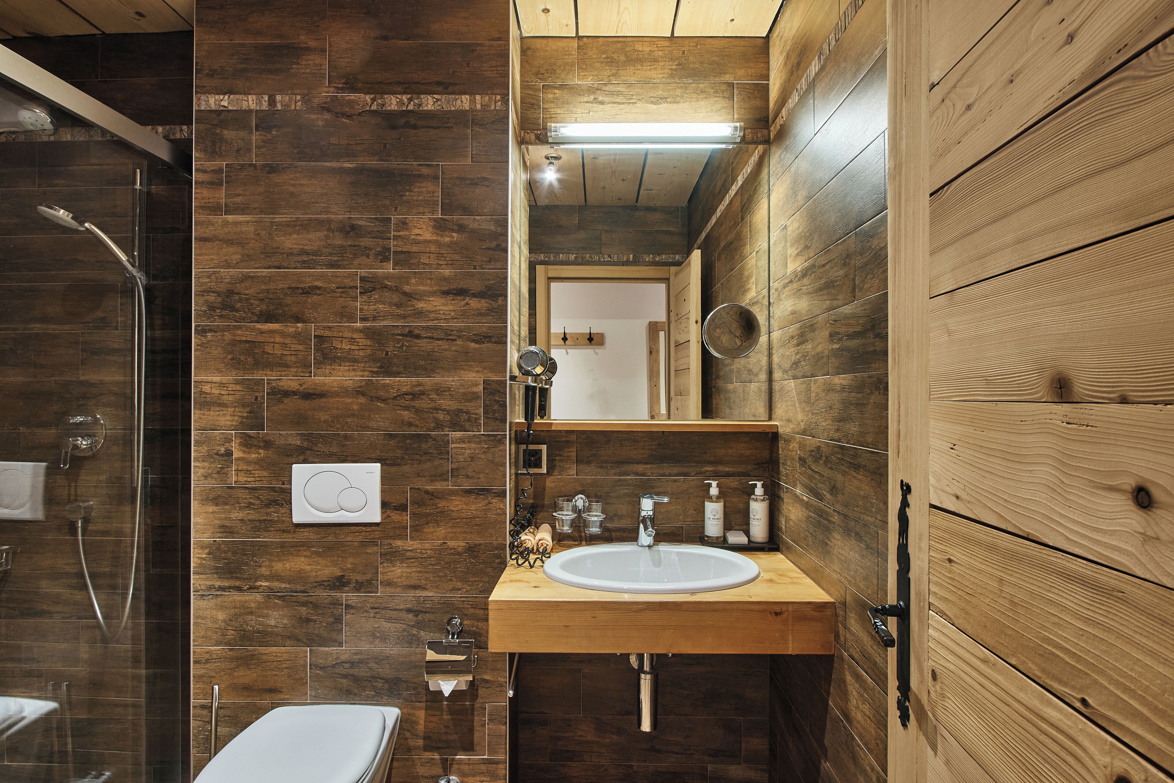 room, 1 double or 2 single beds, city view | bathroom | hair dryer, towels