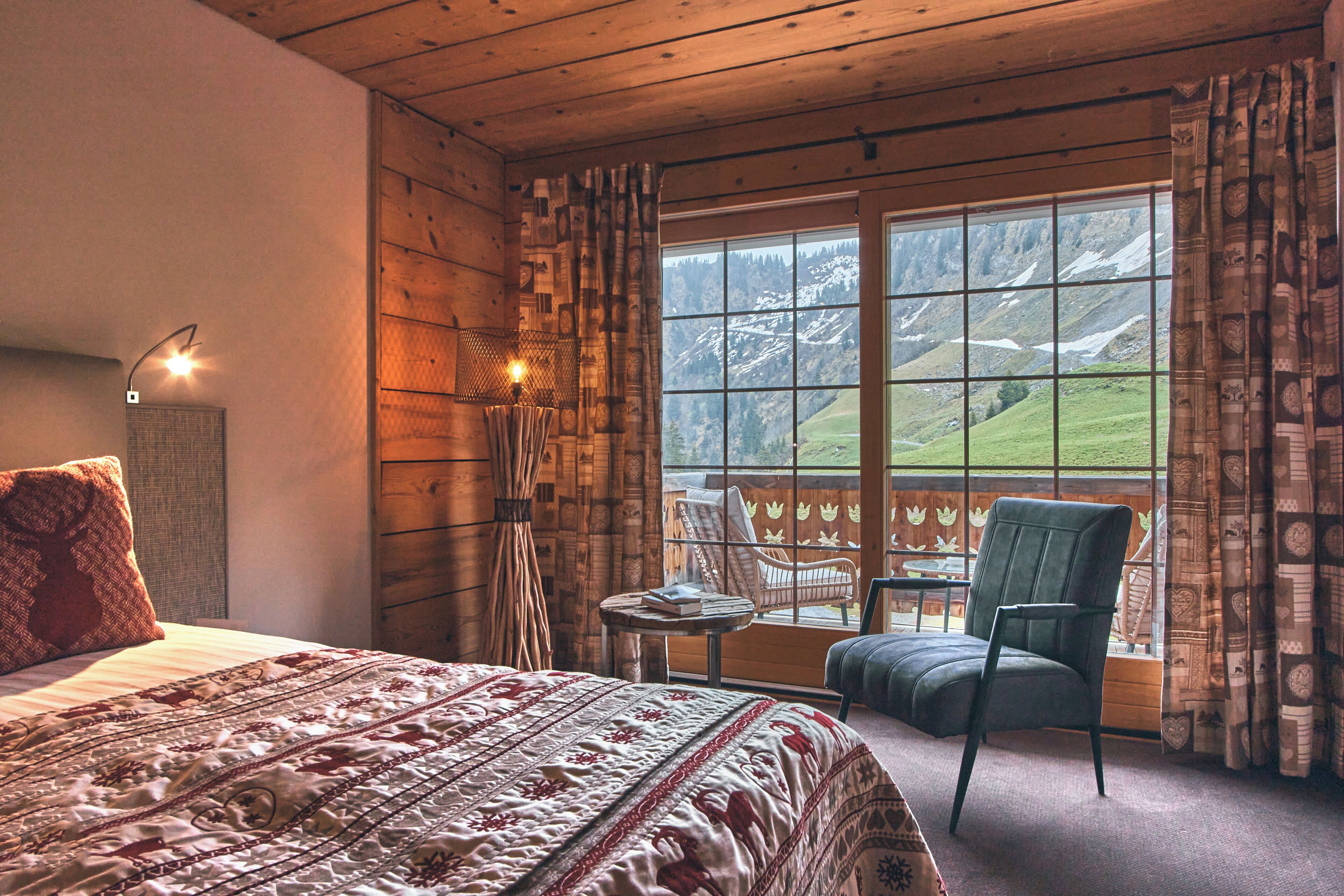 room, 1 double or 2 single beds, balcony, mountain view | premium bedding, individually furnished, laptop workspace, soundproofing