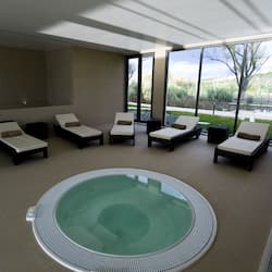 Indoor spa tub