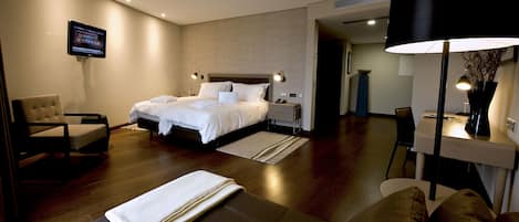 1 bedroom, minibar, in-room safe, desk