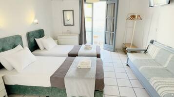 Ropa de cama de alta calidad, escritorio y cortinas blackout