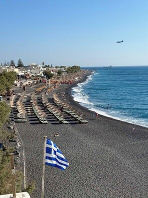 På stranden