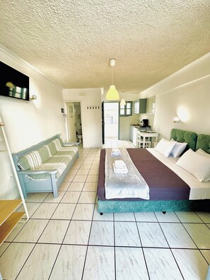 Standard Studio, 1 Double or 2 Twin Beds, Partial Sea View | Premium bedding, desk, blackout drapes, iron/ironing board