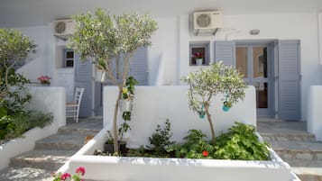 Family Studio | Balcony view