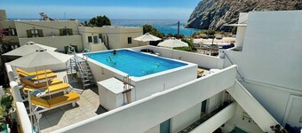 Zacharakis Studios