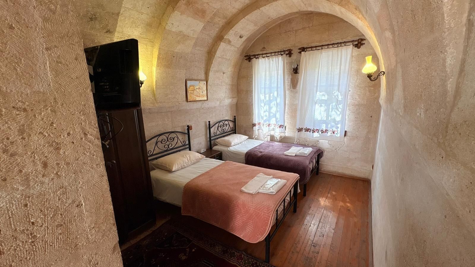 Standaard Twin kamer | Luxe beddengoed, geluiddichte muren, een strijkplank/strijkijzer