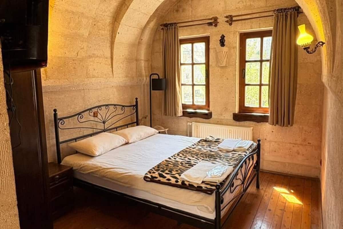 Double or twin arch room | Ropa de cama de alta calidad y sistema de insonorización
