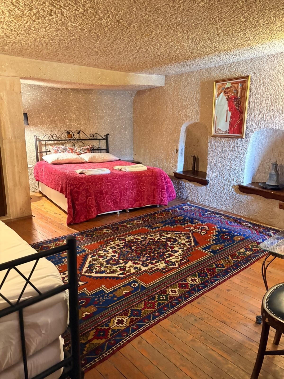 Family Triple Deluxe Cave Room | Premium bedding, soundproofing, iron/ironing board, free WiFi