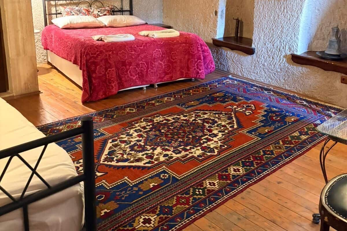 Family Triple Deluxe Cave Room | Premium bedding, soundproofing, iron/ironing board, free WiFi