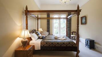 Charming Single Room, Shared Bathroom | Free WiFi