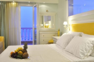 Ropa de cama de alta calidad y minibar