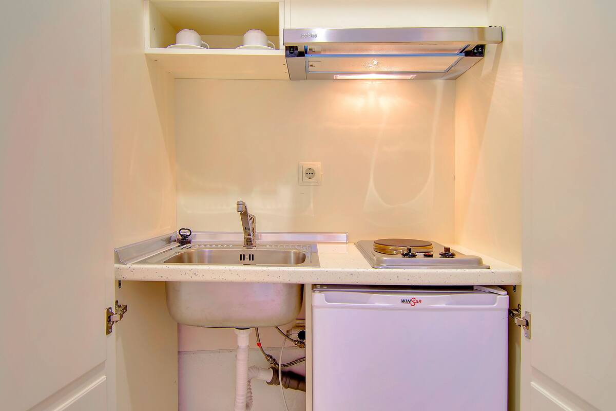 junior suite (limited ocean view for some rooms) | private kitchenette | coffee/tea maker, electric kettle