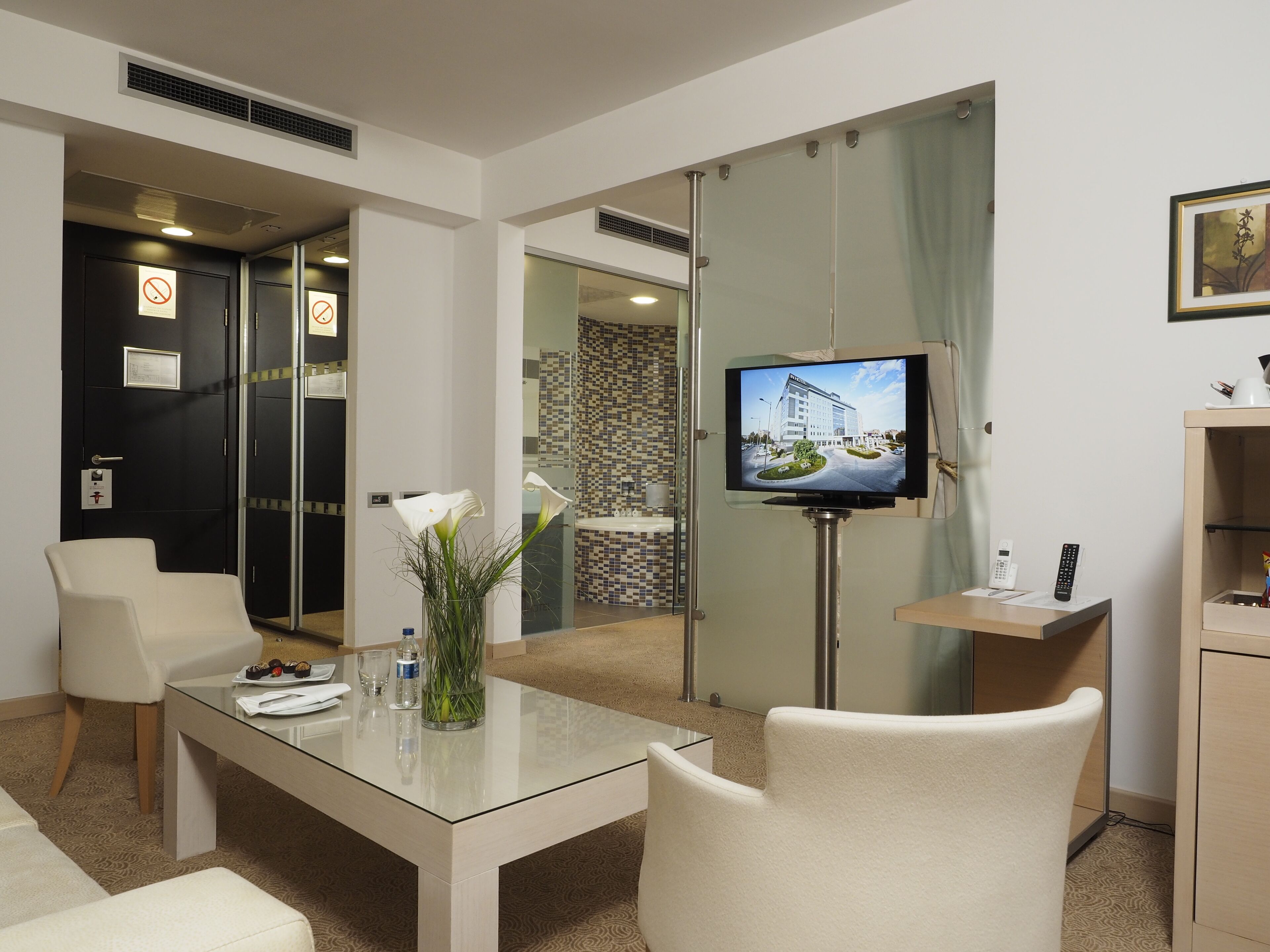 minibar, in-room safe, desk, blackout curtains