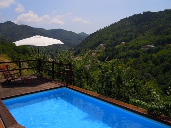 Piscina a l'aire lliure de temporada
