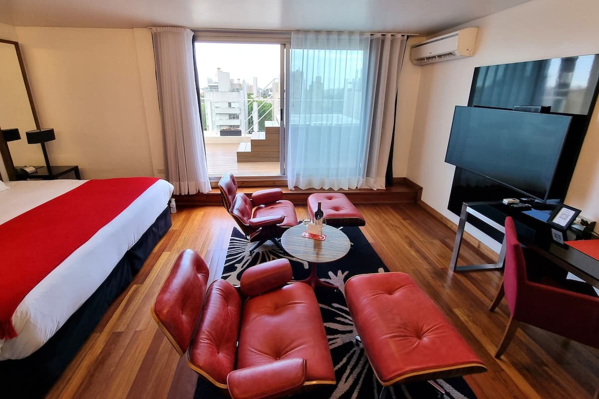 Suite, terrasse | Romfasilitet