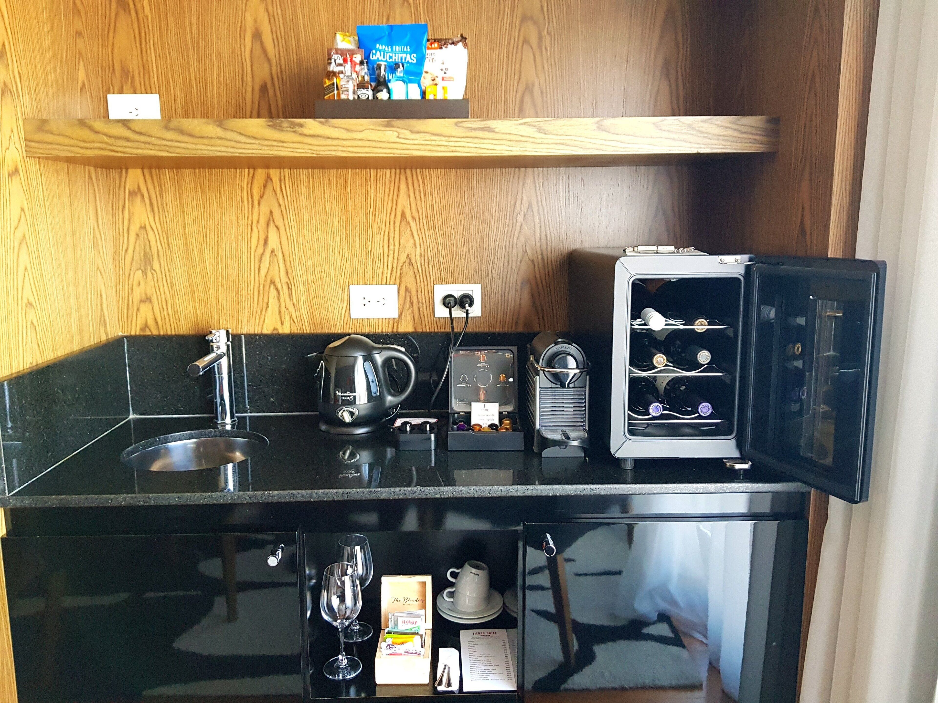 1 bedroom, egyptian cotton sheets, premium bedding, down duvets