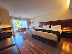 Studio Suite, Balcony